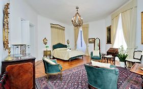 Prestigious Apartment Via Veneto